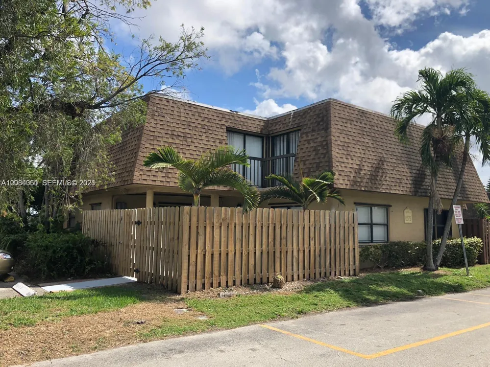 6575 W 24th Ct #3-14 Hialeah, FL 33016