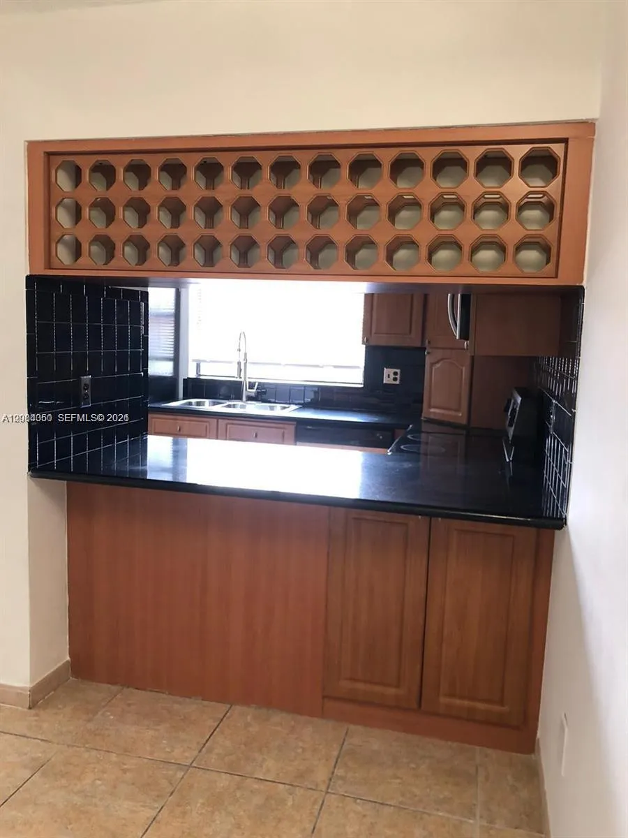 6575 W 24th Ct #3-14 Hialeah, FL 33016