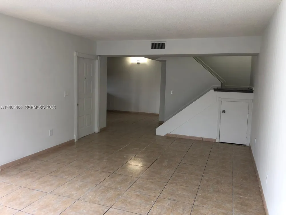 6575 W 24th Ct #3-14 Hialeah, FL 33016