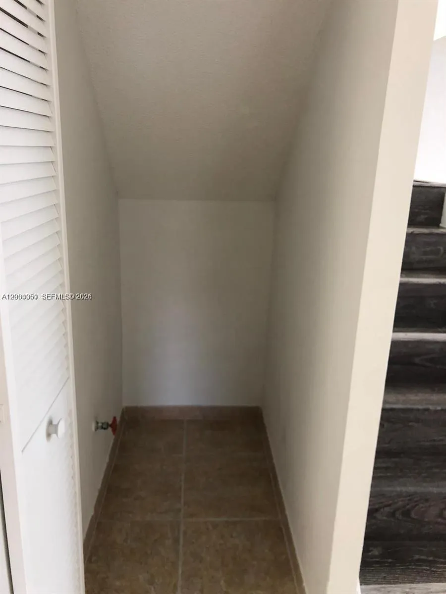 6575 W 24th Ct #3-14 Hialeah, FL 33016
