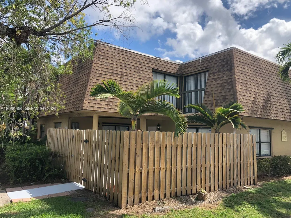 6575 W 24th Ct #3-14 Hialeah, FL 33016