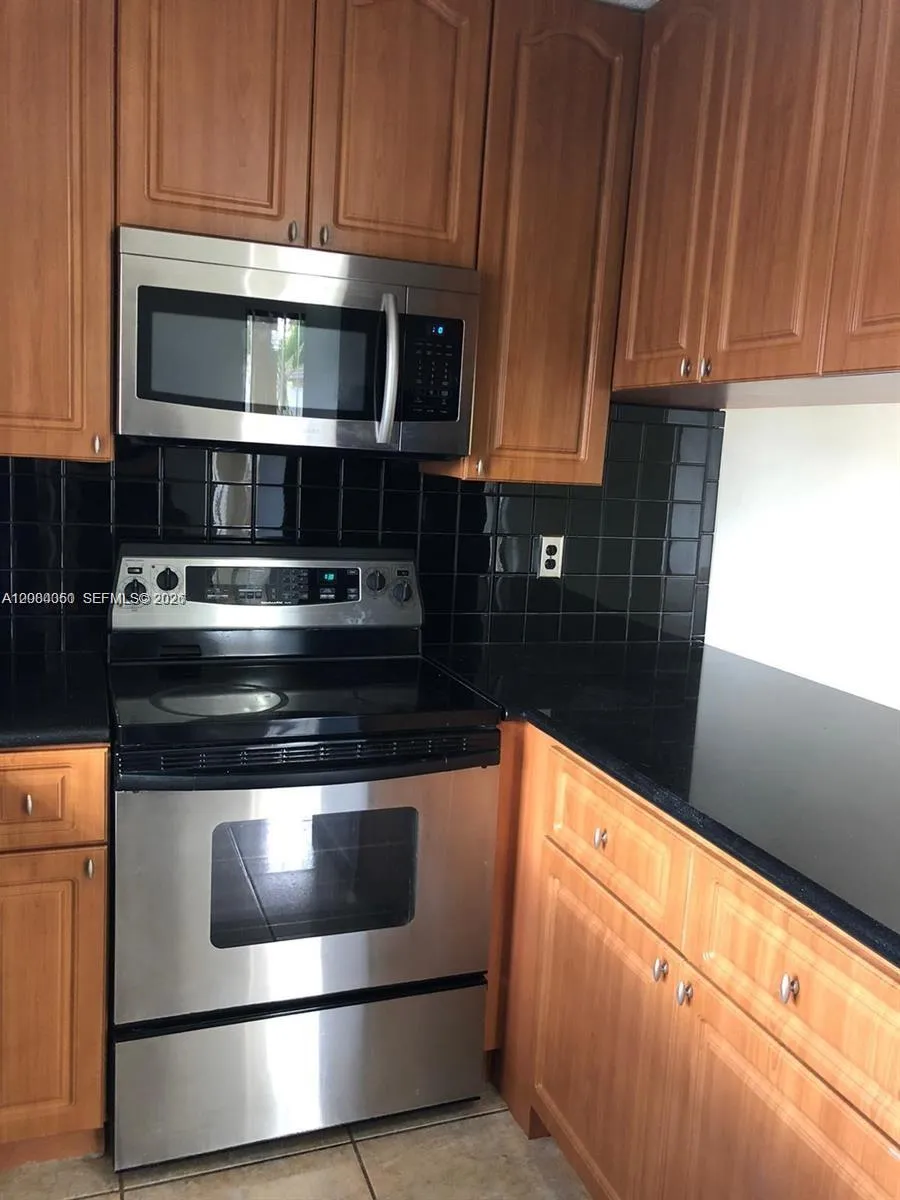 6575 W 24th Ct #3-14 Hialeah, FL 33016