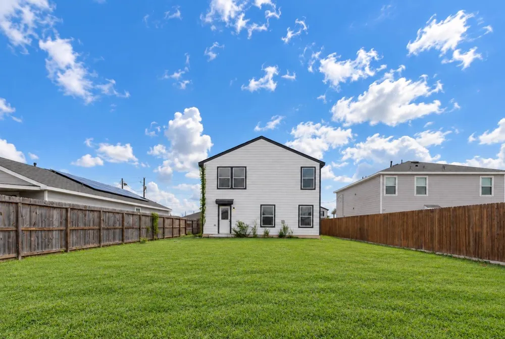 68 Road 51026 Cleveland, TX 77327