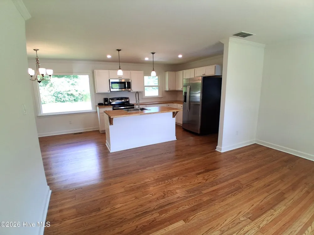 2427 Bonnie Best Road Williamston, NC 27892