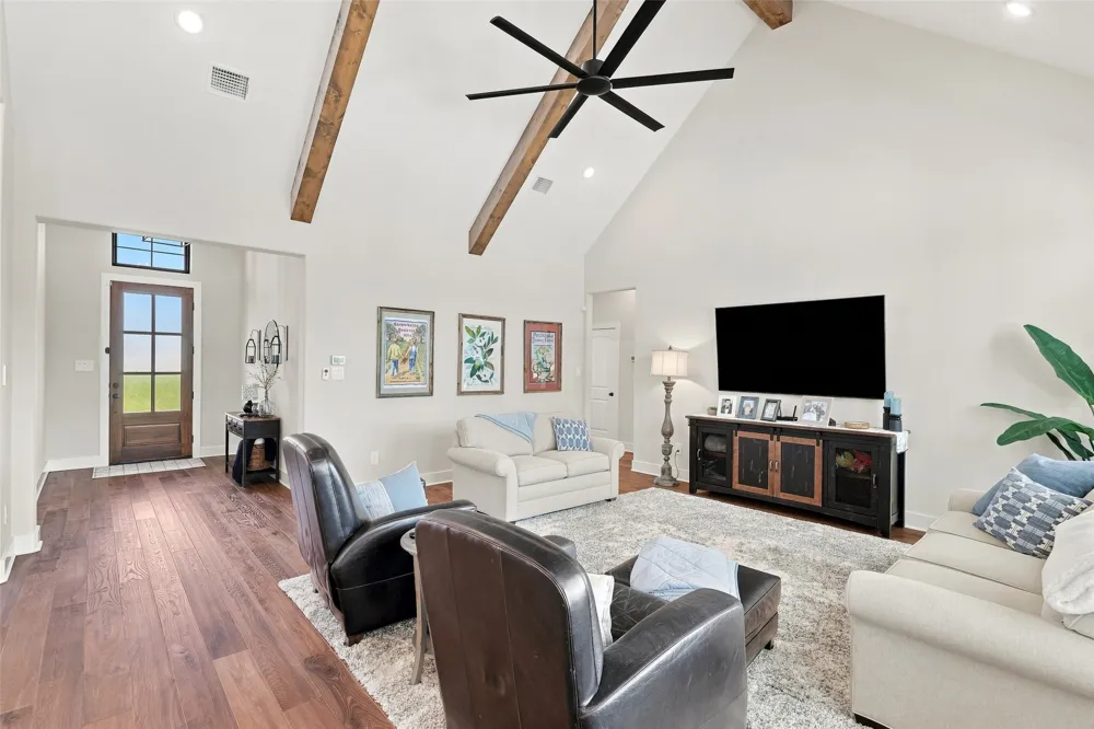 1072 Paradise Parkway Poolville, TX 76487