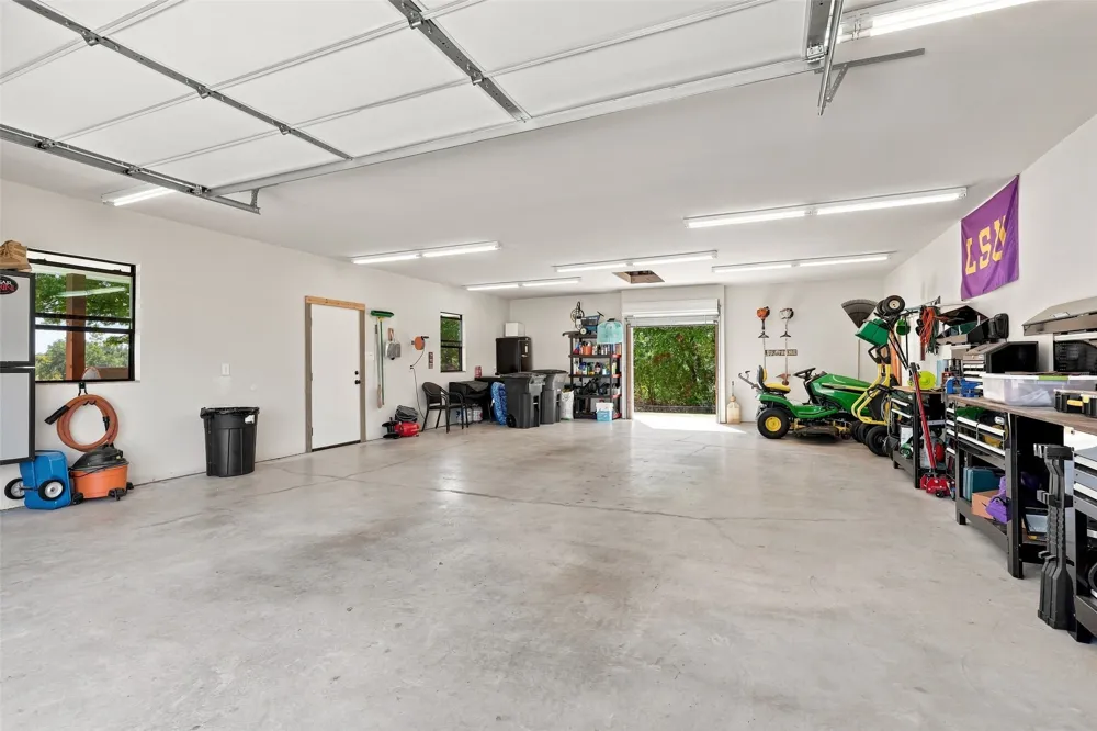 1072 Paradise Parkway Poolville, TX 76487