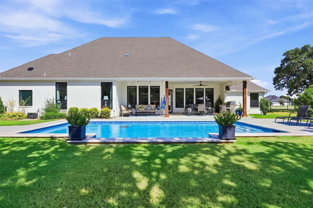1072 Paradise Parkway Poolville, TX 76487