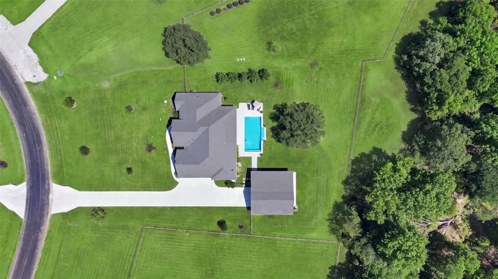 1072 Paradise Parkway Poolville, TX 76487