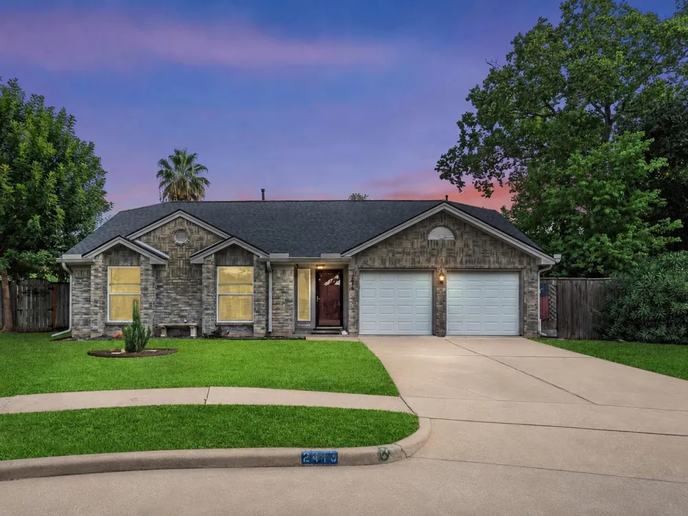 2418 Pebbledowne Circle Sugar Land, TX 77478