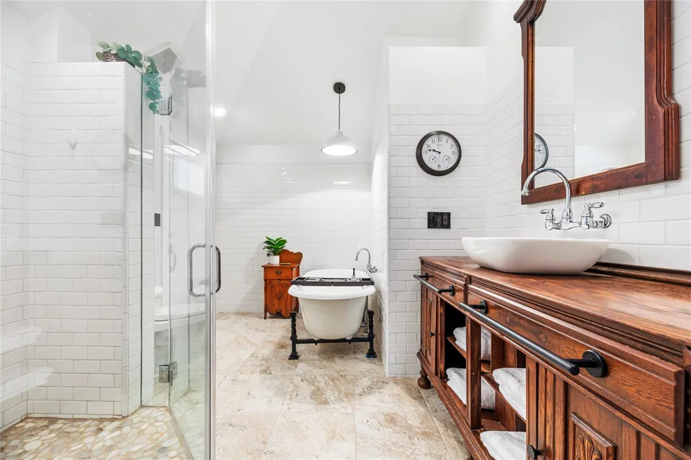 2418 Pebbledowne Circle Sugar Land, TX 77478