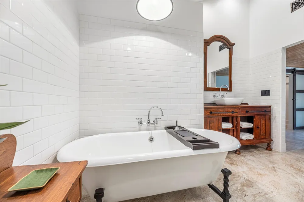 2418 Pebbledowne Circle Sugar Land, TX 77478