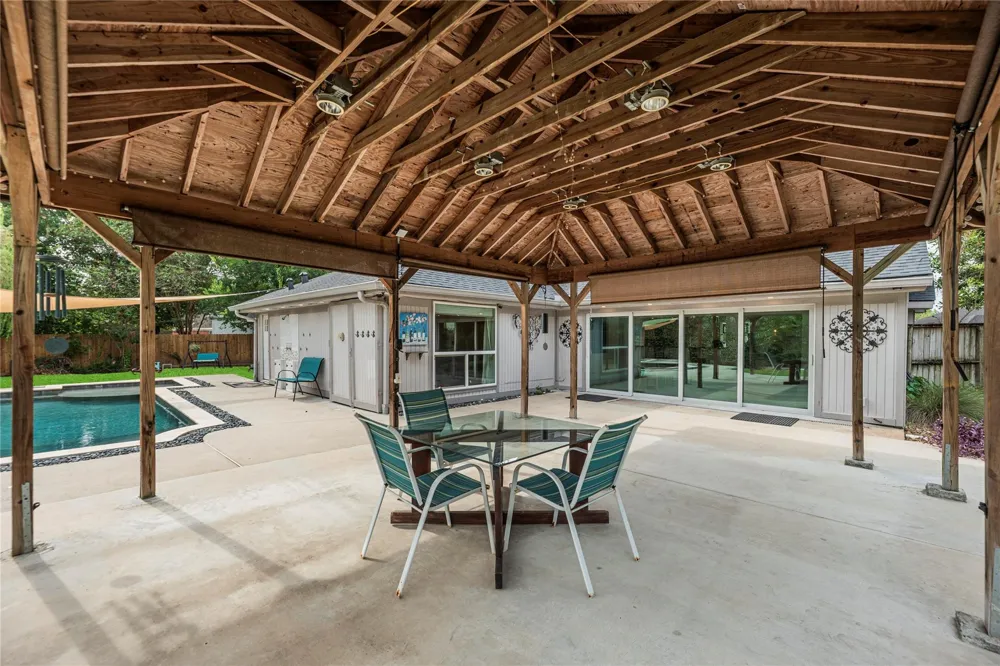 2418 Pebbledowne Circle Sugar Land, TX 77478