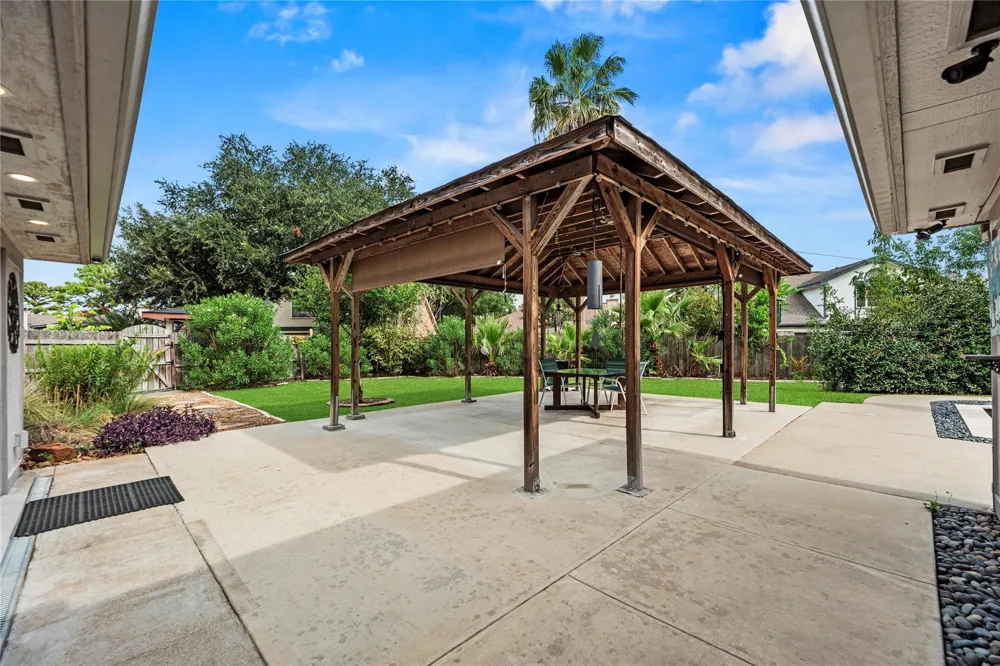 2418 Pebbledowne Circle Sugar Land, TX 77478