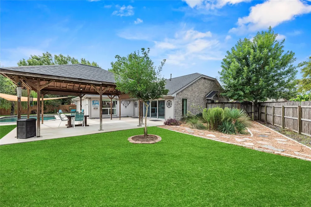 2418 Pebbledowne Circle Sugar Land, TX 77478
