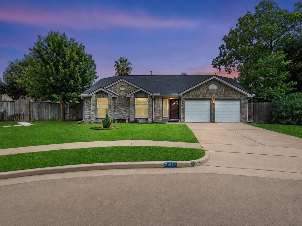 2418 Pebbledowne Circle Sugar Land, TX 77478