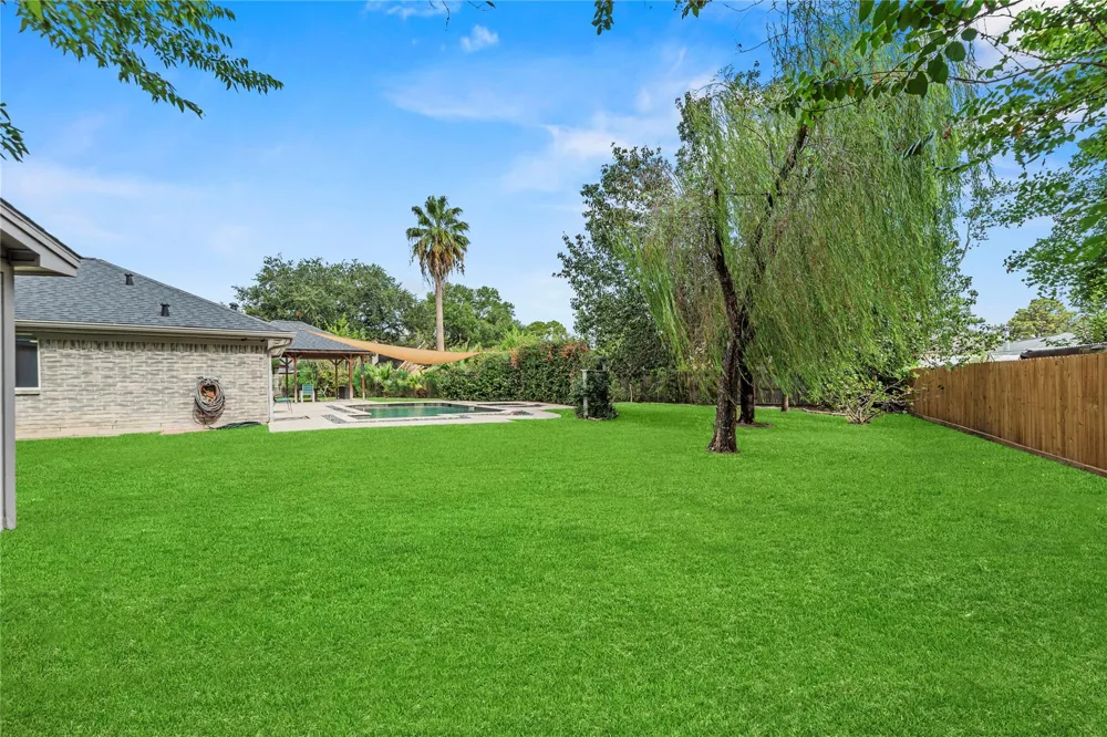 2418 Pebbledowne Circle Sugar Land, TX 77478