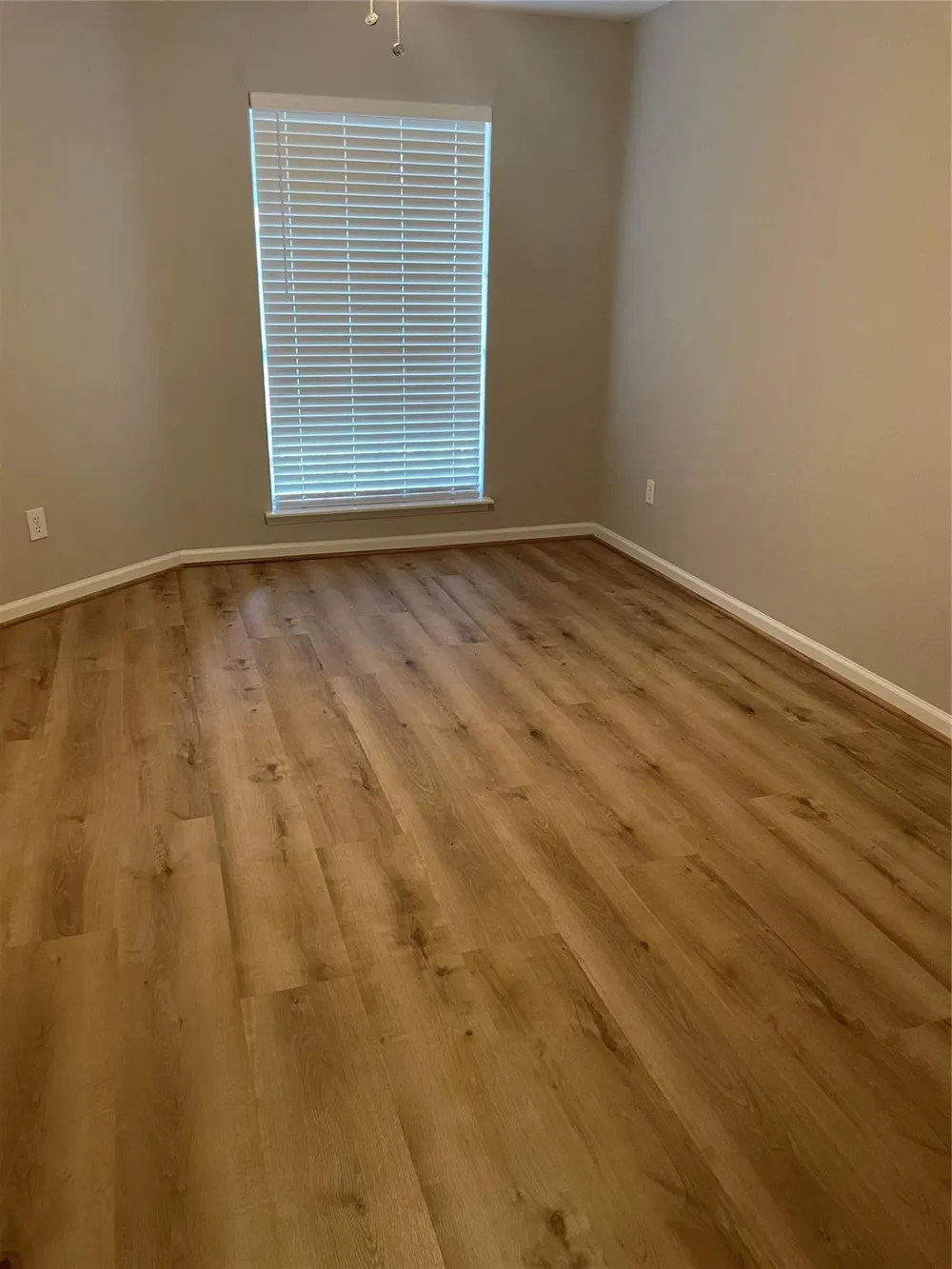 8787 Brae Acres Road #401 Houston, TX 77074