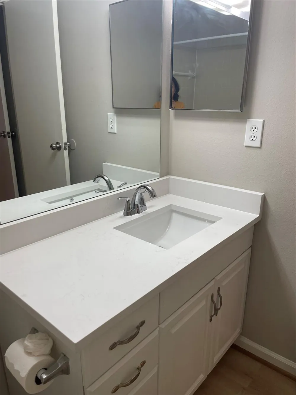 8787 Brae Acres Road #401 Houston, TX 77074