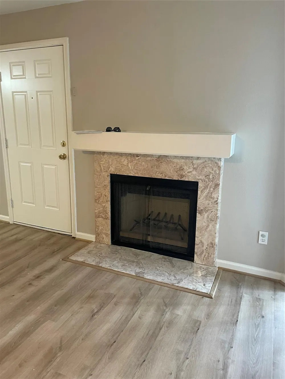 8787 Brae Acres Road #401 Houston, TX 77074