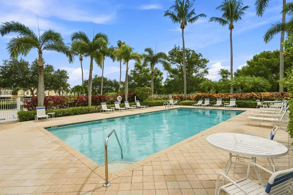 337 Salinas Drive Palm Beach Gardens, FL 33410