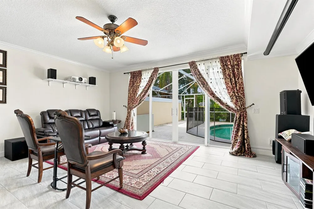 337 Salinas Drive Palm Beach Gardens, FL 33410