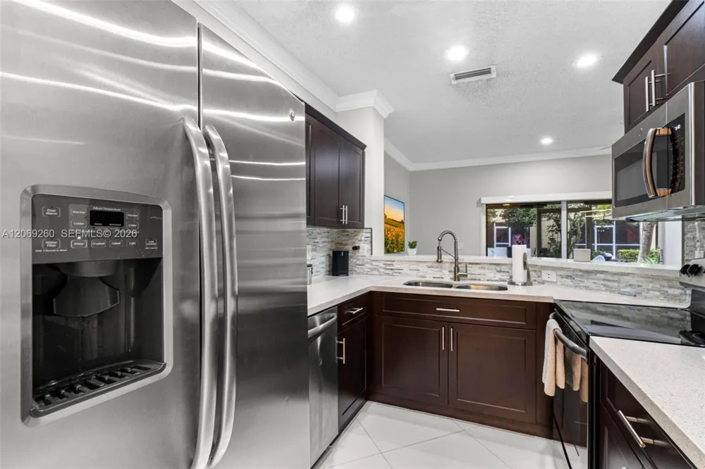 12110 SW 2nd St Pembroke Pines, FL 33025