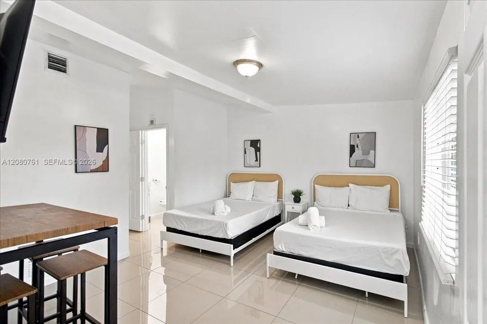 268 NW 34th St Miami, FL 33127