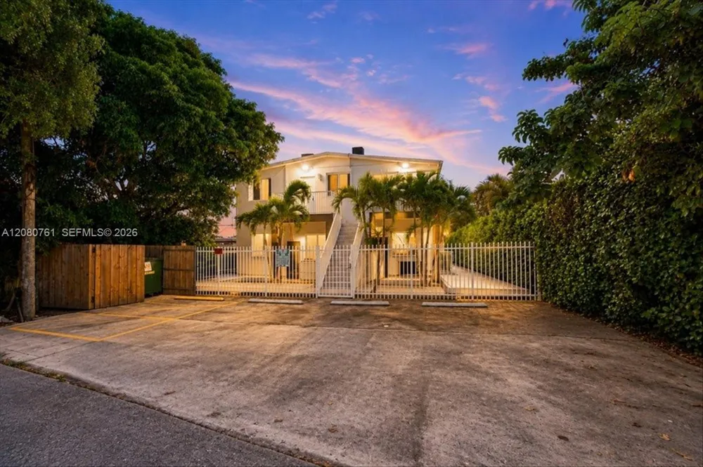 268 NW 34th St Miami, FL 33127