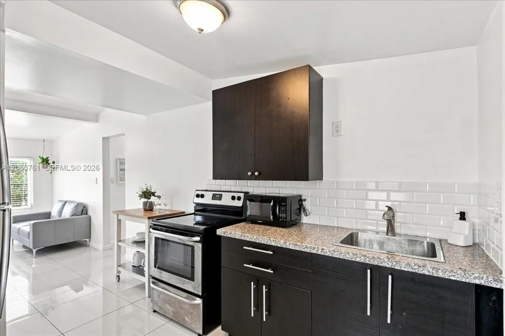 268 NW 34th St Miami, FL 33127