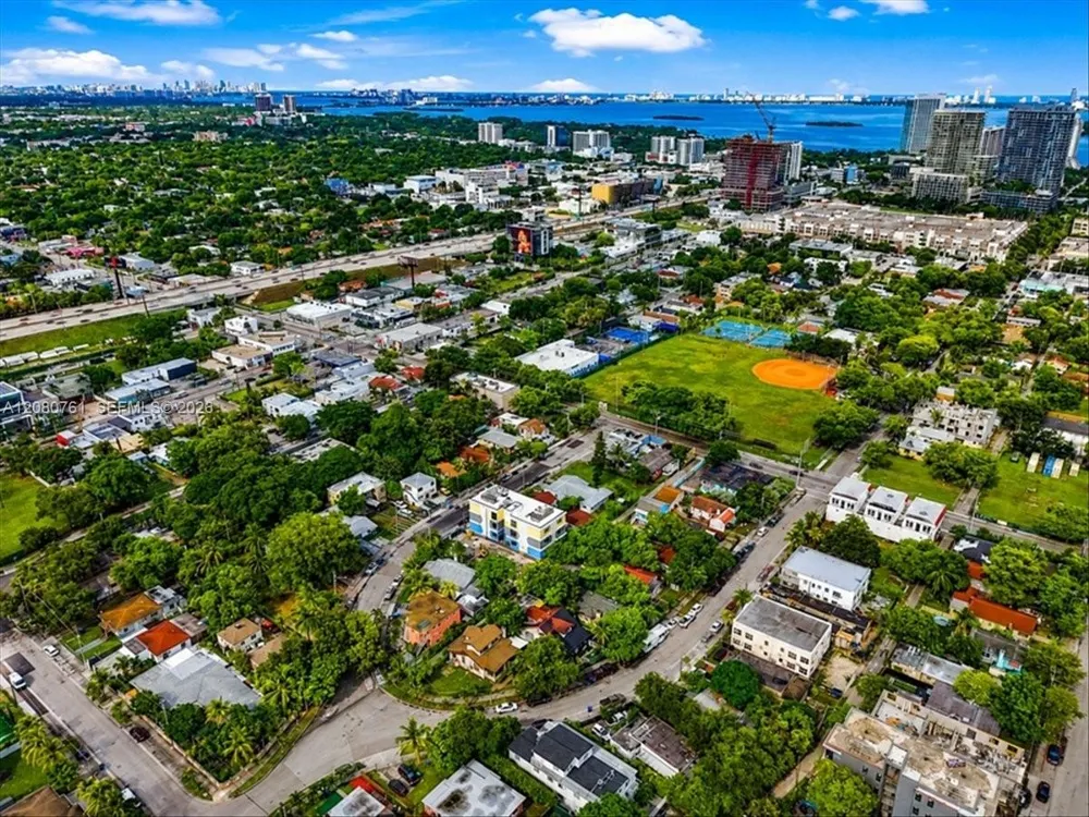 268 NW 34th St Miami, FL 33127