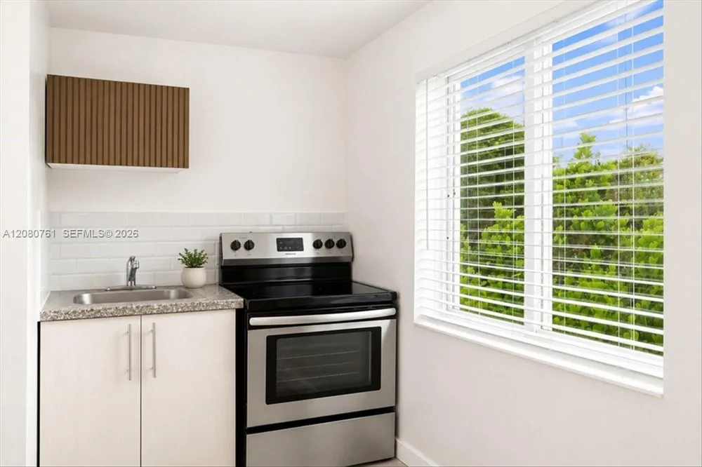 268 NW 34th St Miami, FL 33127