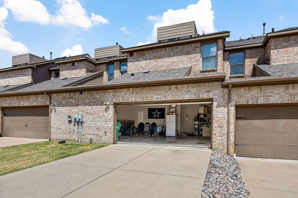 1012 Foxglove Drive Carrollton, TX 75007