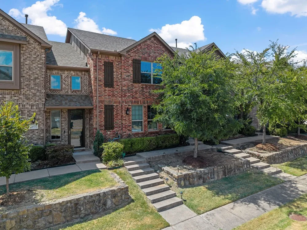 1012 Foxglove Drive Carrollton, TX 75007