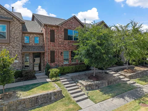 1012 Foxglove Drive