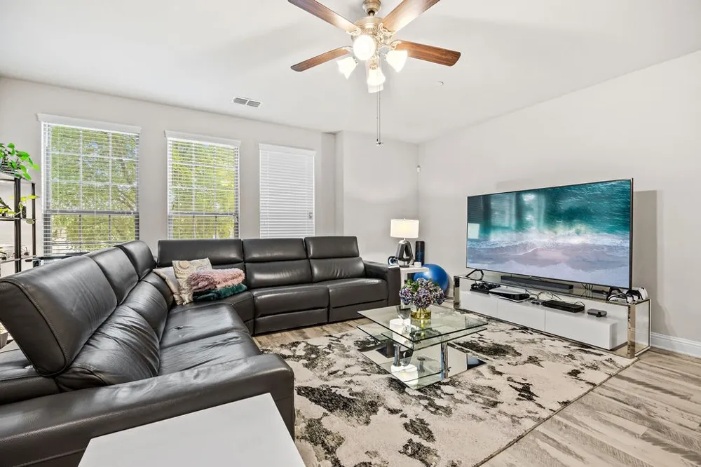 1012 Foxglove Drive Carrollton, TX 75007