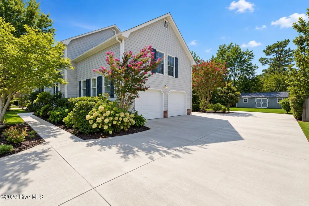 3228 Red Berry Drive Wilmington, NC 28409