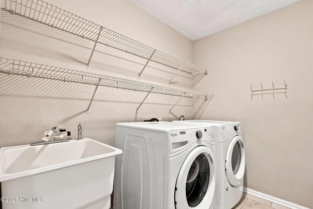 3228 Red Berry Drive Wilmington, NC 28409