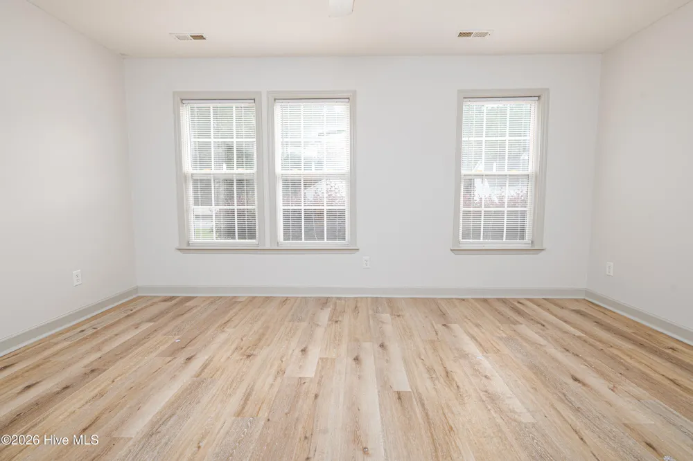 614 Walnut Drive Jacksonville, NC 28540