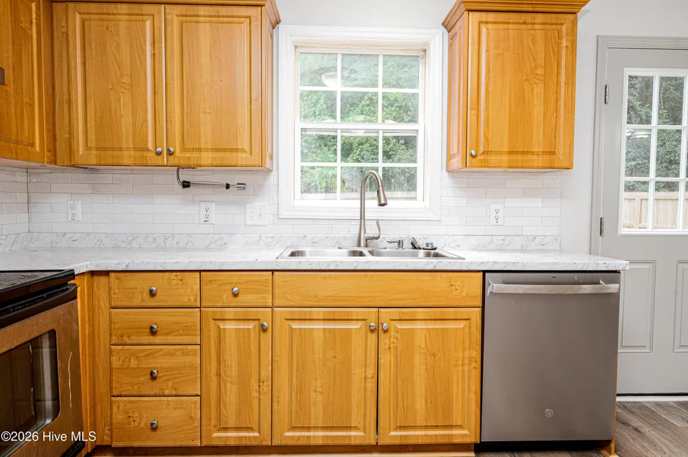 614 Walnut Drive Jacksonville, NC 28540