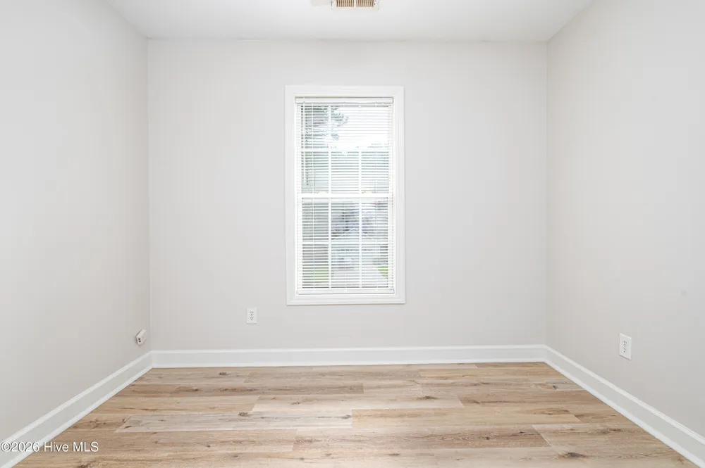 614 Walnut Drive Jacksonville, NC 28540