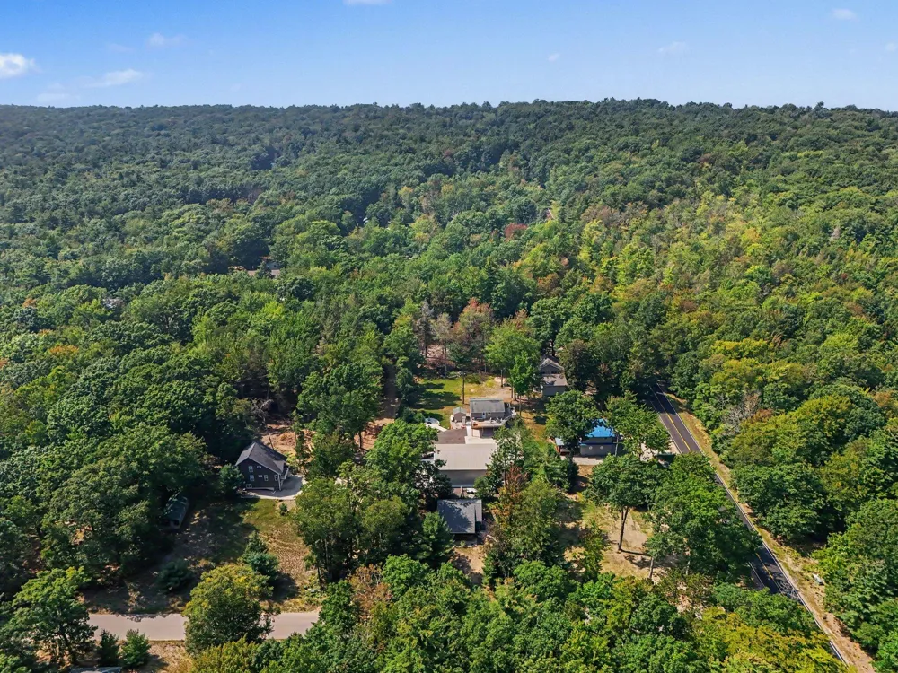 4827 Pine Avenue Mears, MI 49436