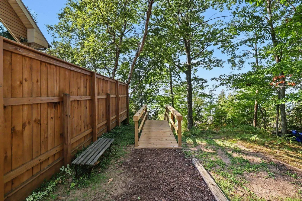 4827 Pine Avenue Mears, MI 49436