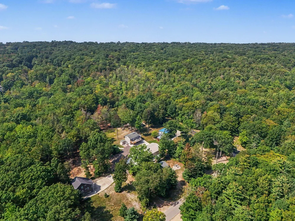 4827 Pine Avenue Mears, MI 49436