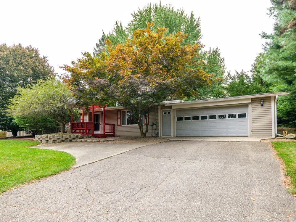 4823 Briarhill Drive Portage, MI 49024