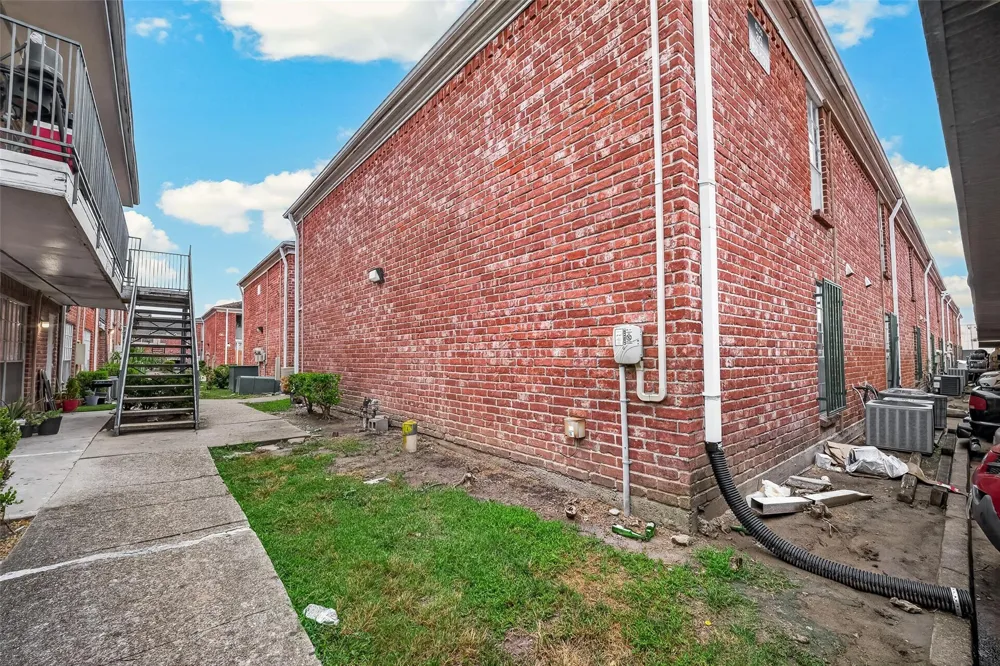 9201 Clarewood Drive #94 Houston, TX 77036