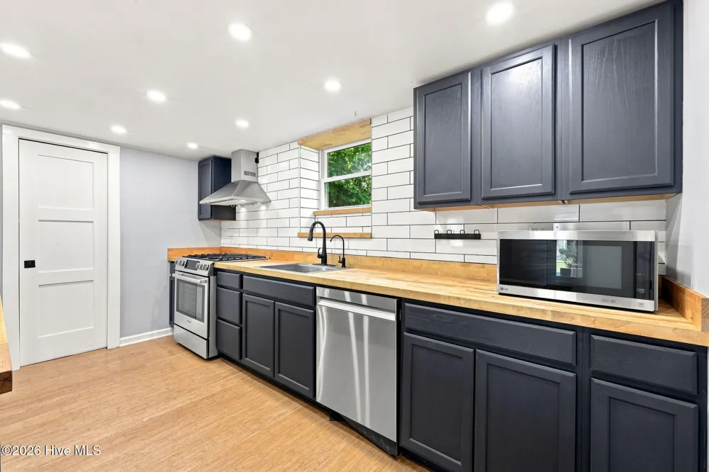 1307 North Pasteur Street New Bern, NC 28560