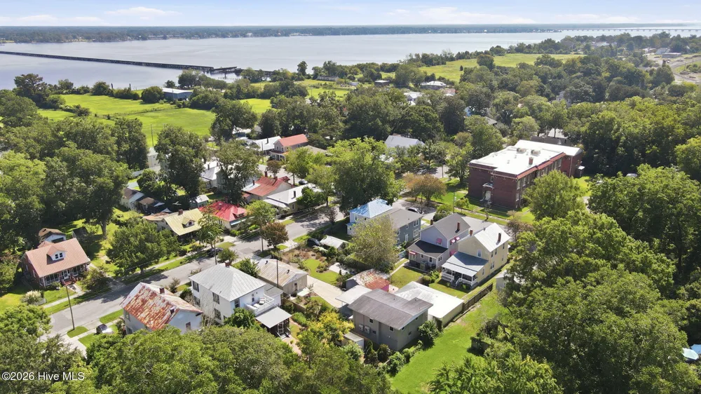 1307 North Pasteur Street New Bern, NC 28560