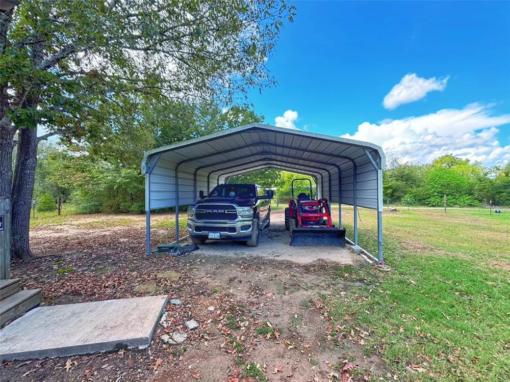 603 Oak Hallow Lovelady, TX 75851