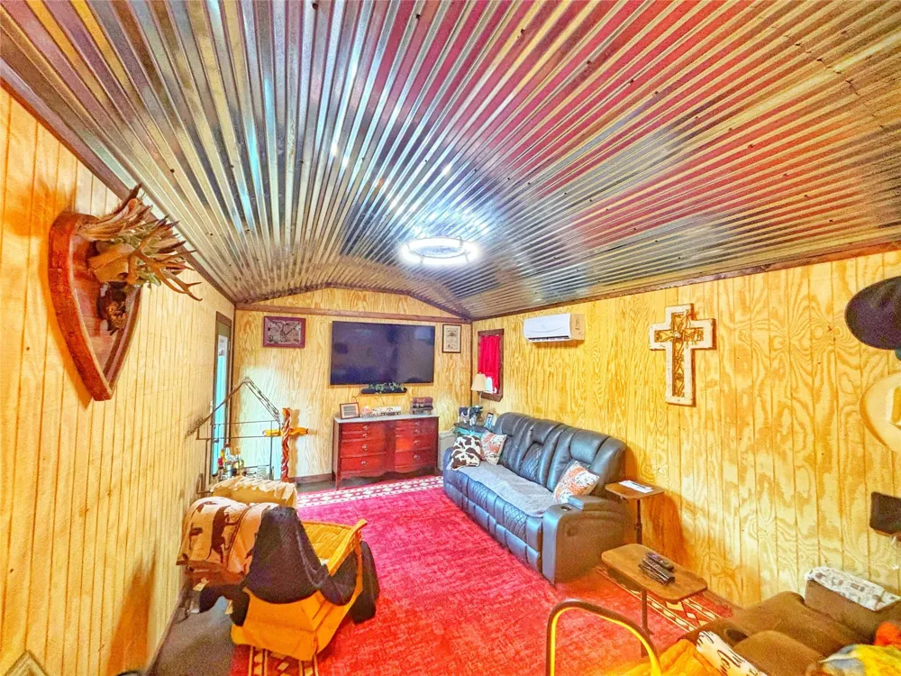 603 Oak Hallow Lovelady, TX 75851