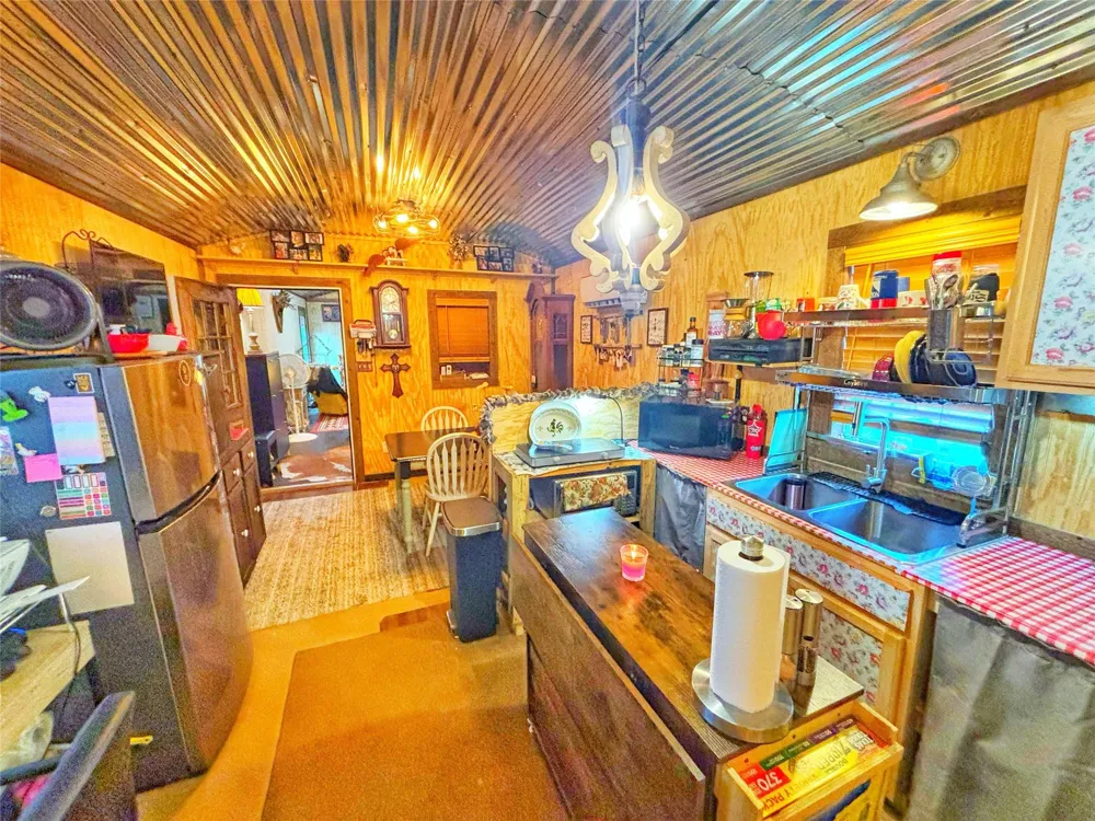 603 Oak Hallow Lovelady, TX 75851
